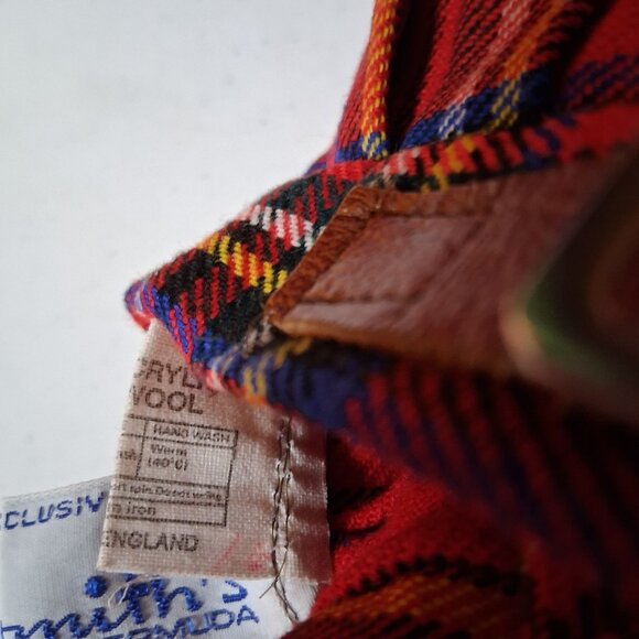 Smiths Bermuda Kilt Youth Size 4 Red Royal Stewart Tartan Traditional England - Picture 14 of 16